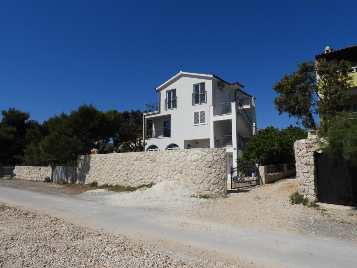 Vila Luca Apartment Sevid